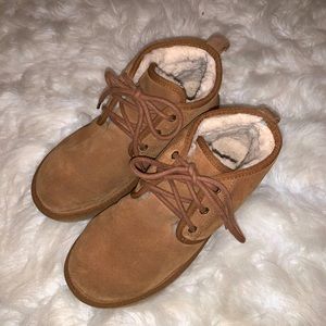UGG neumel size 8.5/9!